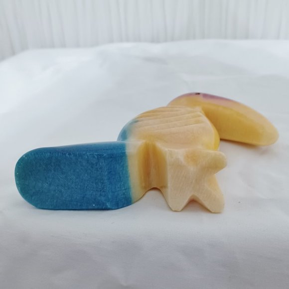 Vintage Onyx Toucan Bird Figurine Tropical Red Yellow Blue Carved Stone 5 in (A) - Picture 5 of 5